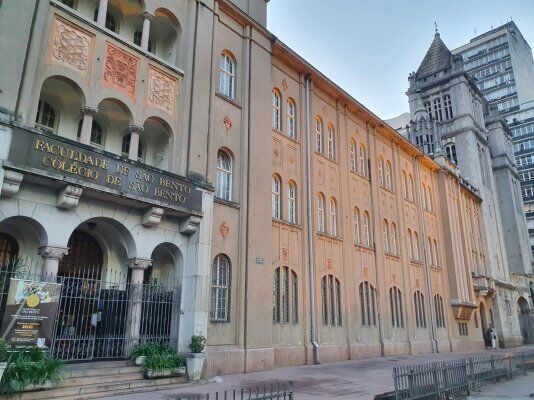 Fachada do Colégio de São Bento